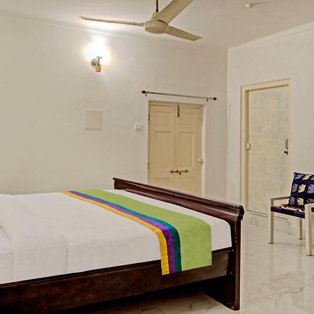 Hotel Meera Udaipur Extérieur photo